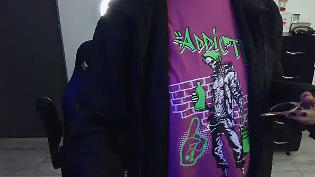 thomascooper7 online show from February 22, 2025, 12:05 am