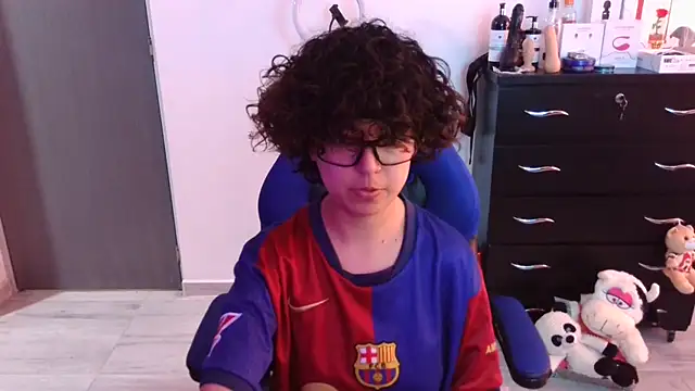 thomascooper7 online show from November 2, 2025, 7:49 pm