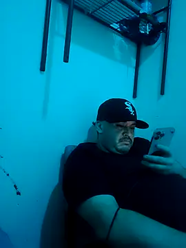 Snapshot of RodeMud chatting on February 26, 2026, 12:59 pm RodeMud online show from February 26, 2026, 12:59 pm