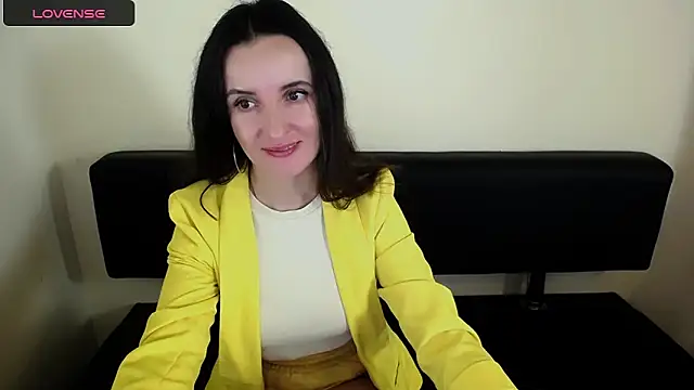 Snapshot of LaimaV_ chatting on September 21, 2025, 8:27 am LaimaV online show from September 21, 2025, 8:27 am