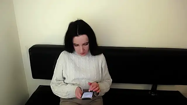 Snapshot of LaimaV_ chatting on October 13, 2025, 7:52 am LaimaV online show from October 13, 2025, 7:52 am