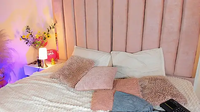 Milan ebony online show from October 25, 2025, 11:29 am