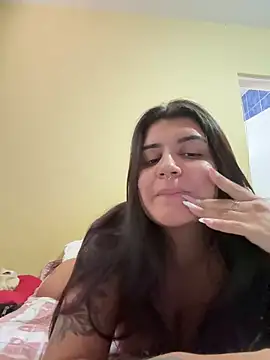 Snapshot of isa_ofc2024 chatting on January 8, 2025, 12:05 pm isa ofc2024 online show from January 8, 2025, 12:05 pm