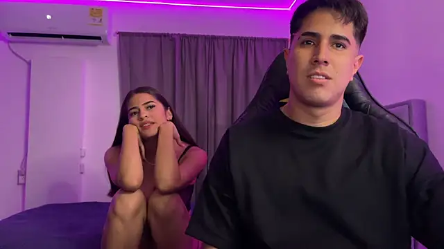 Snapshot of dereckbrownn chatting on January 17, 2025, 11:18 pm dereckbrownn online show from January 17, 2025, 11:18 pm