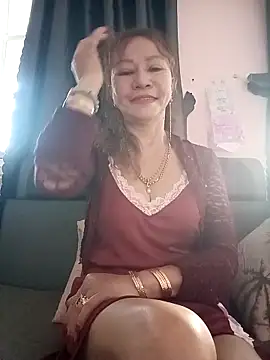 Snapshot of Baby-sexysweet69 chatting on October 17, 2025, 12:14 am Baby-sexysweet69 online show from October 17, 2025, 12:14 am