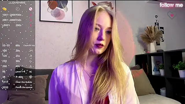 Snapshot of SweetDarcy chatting on November 7, 2025, 4:07 pm SweetDarcy online show from November 7, 2025, 4:07 pm