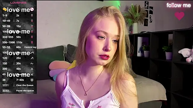 Snapshot of SweetDarcy chatting on November 13, 2025, 4:17 pm SweetDarcy online show from November 13, 2025, 4:17 pm