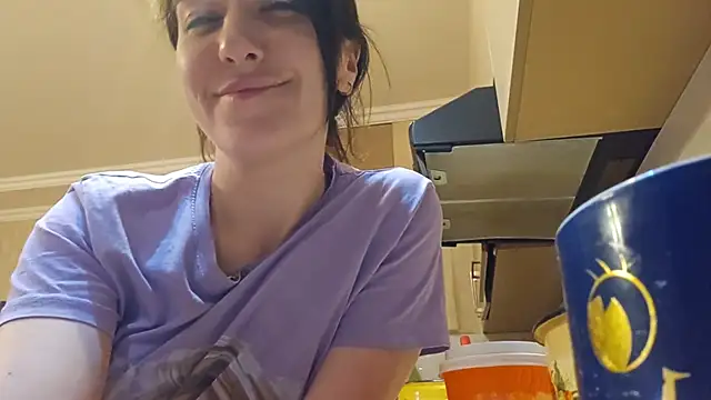 AlejandraDelaney online show from April 11, 2026, 4:00 pm