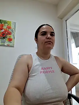 Ella-Diamond online show from May 13, 2026, 5:49 am