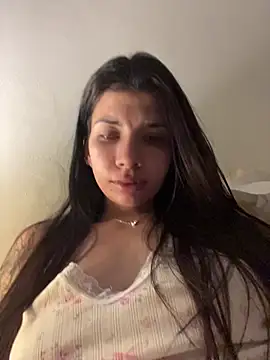 Snapshot of adop_me__ chatting on August 3, 2026, 4:44 am adop me online show from August 3, 2026, 4:44 am