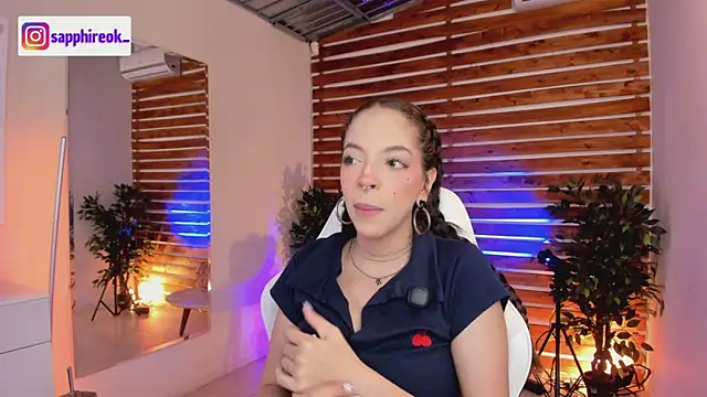 Snapshot of Sapphire_Venuss chatting on May 2, 2026, 1:21 am Sapphire Venuss online show from May 2, 2026, 1:21 am