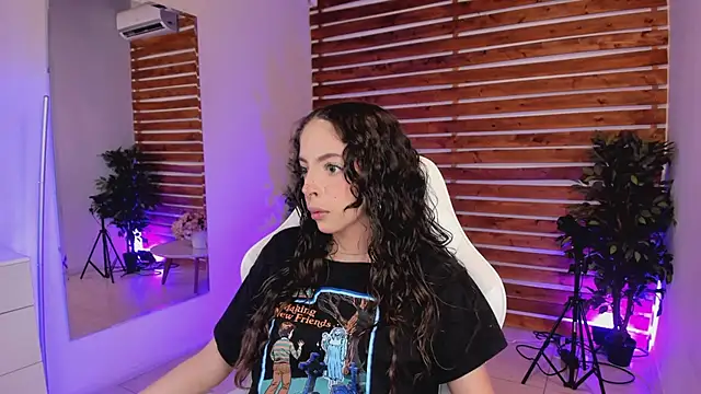 Snapshot of Sapphire_Venuss chatting on May 21, 2026, 2:29 am Sapphire Venuss online show from May 21, 2026, 2:29 am