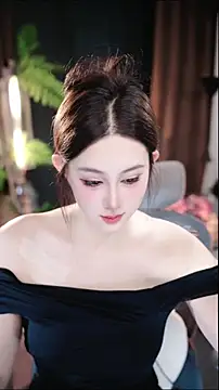 Evajoannana online show from August 5, 2026, 3:48 pm