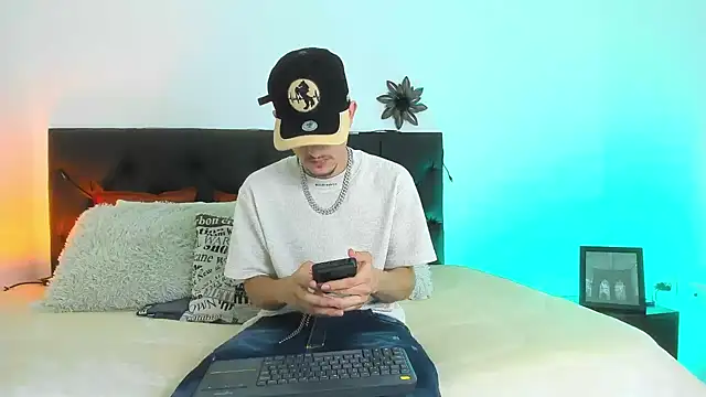 PhilipRich online show from March 12, 2025, 9:24 pm