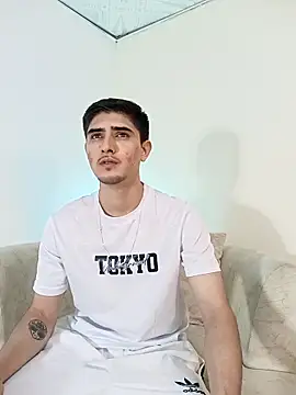 PhilipRich online show from October 21, 2025, 5:46 pm