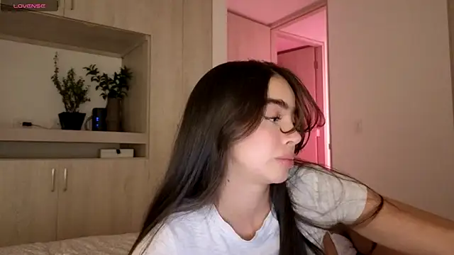 Siny Moore online show from September 14, 2025, 12:43 am