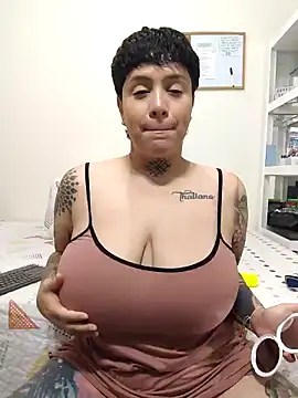 Snapshot of KatInk chatting on November 24, 2025, 11:32 am KatInk online show from November 24, 2025, 11:32 am