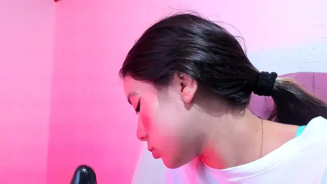 Snapshot of teffy_lee chatting on December 12, 2024, 10:42 pm teffy lee online show from December 12, 2024, 10:42 pm