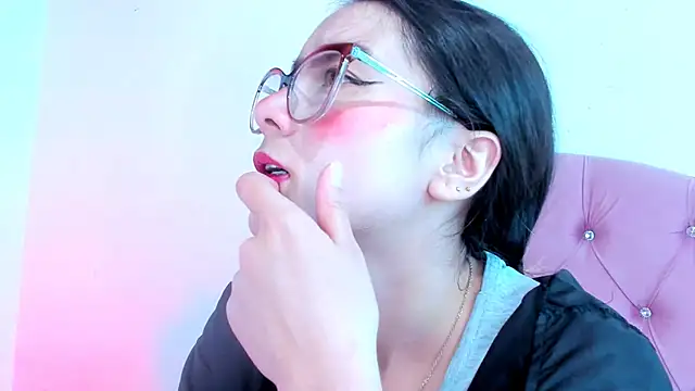 Snapshot of teffy_lee chatting on December 14, 2024, 7:46 pm teffy lee online show from December 14, 2024, 7:46 pm