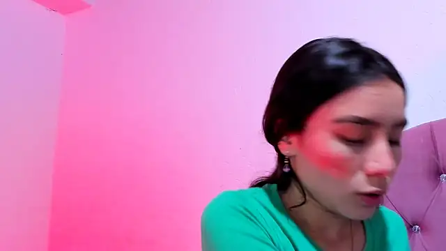 Snapshot of teffy_lee chatting on December 29, 2024, 12:52 am teffy lee online show from December 29, 2024, 12:52 am