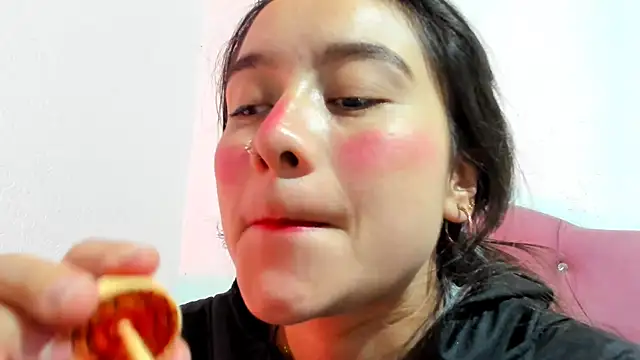 Snapshot of teffy_lee chatting on February 8, 2025, 9:36 pm teffy lee online show from February 8, 2025, 9:36 pm