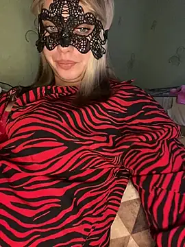 Snapshot of 69Laura696 chatting on February 11, 2025, 9:25 pm 69Laura696 online show from February 11, 2025, 9:25 pm