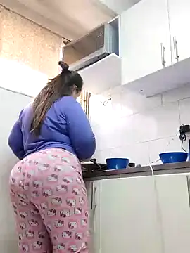 Chloee ep online show from February 8, 2025, 6:55 pm