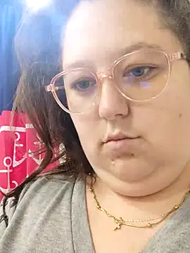 Chloee ep online show from February 25, 2025, 3:49 pm