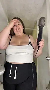 Chloee ep online show from October 22, 2025, 2:12 am