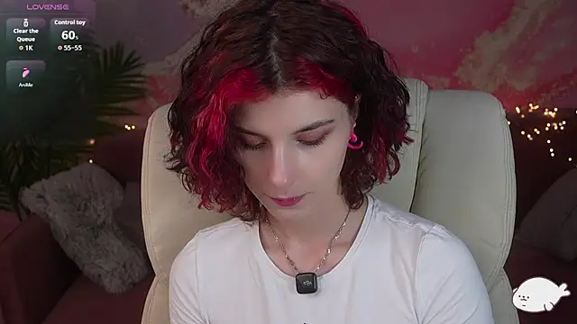 HaylaAmber online show from August 1, 2026, 1:10 pm