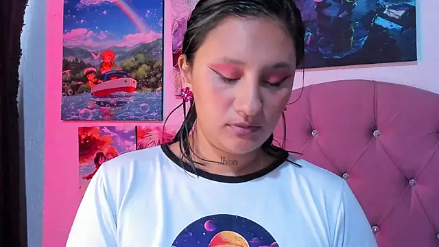 Snapshot of Mila_nixon02 chatting on July 24, 2026, 5:00 pm Mila nixon02 online show from July 24, 2026, 5:00 pm