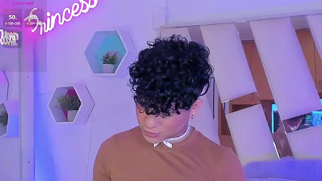 EthanCollens online show from December 17, 2024, 9:27 pm