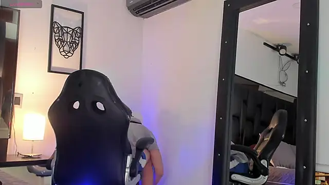 JadeSmiith  online show from March 8, 2025, 10:34 pm