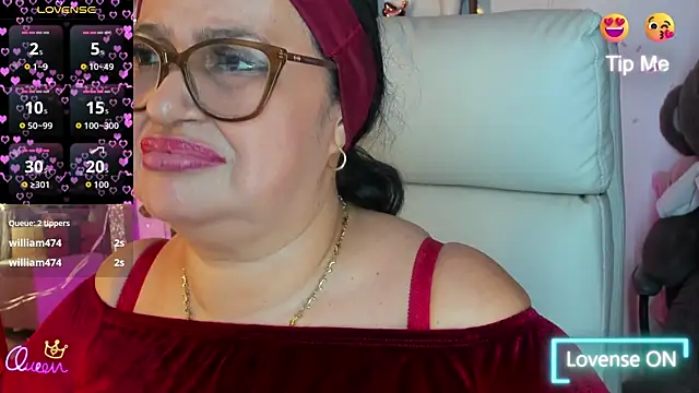 Gia Nahomi online show from May 15, 2026, 11:56 pm