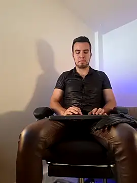 bradley colt online show from March 11, 2025, 3:12 pm