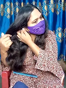 Hot Maleka online show from March 21, 2025, 1:13 am