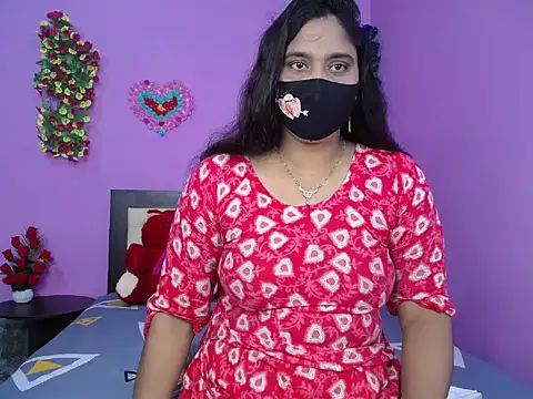 Hot Maleka online show from October 31, 2025, 2:34 am