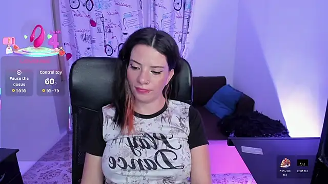 DanaaRey online show from November 10, 2025, 4:17 pm