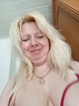 Snapshot of Lauri_scherri chatting on July 22, 2026, 1:03 pm Lauri scherri online show from July 22, 2026, 1:03 pm
