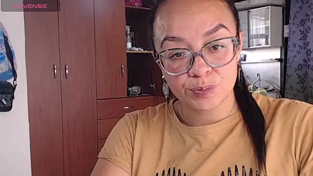 miia-big1boobs  online show from July 25, 2026, 5:10 pm