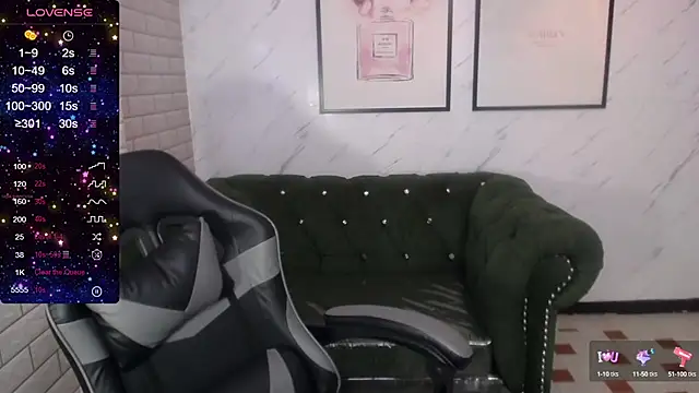 Snapshot of _Charlotte_v chatting on January 9, 2025, 2:40 pm Charlotte v online show from January 9, 2025, 2:40 pm