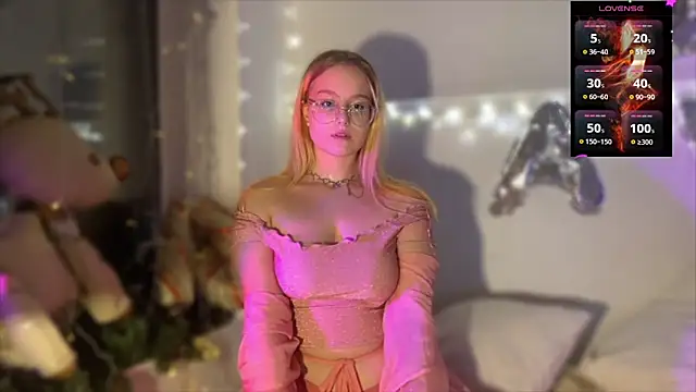 Snapshot of JacyWinslat chatting on January 24, 2025, 5:42 pm JacyWinslat online show from January 24, 2025, 5:42 pm