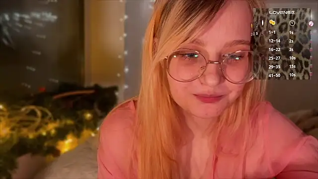 Snapshot of JacyWinslat chatting on February 3, 2025, 6:39 pm JacyWinslat online show from February 3, 2025, 6:39 pm