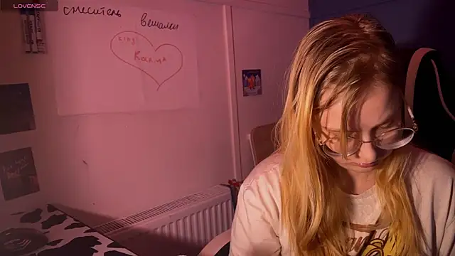 Snapshot of JacyWinslat chatting on March 9, 2025, 6:11 pm JacyWinslat online show from March 9, 2025, 6:11 pm