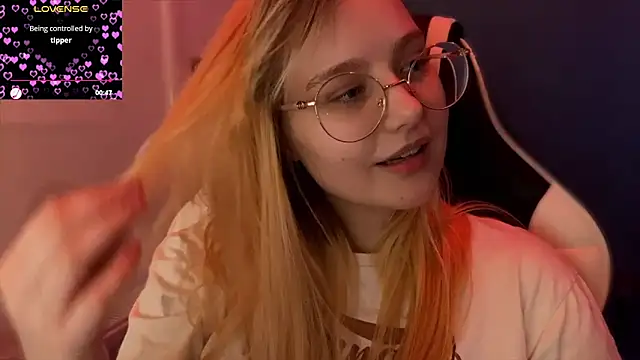 Snapshot of JacyWinslat chatting on March 9, 2025, 9:14 pm JacyWinslat online show from March 9, 2025, 9:14 pm