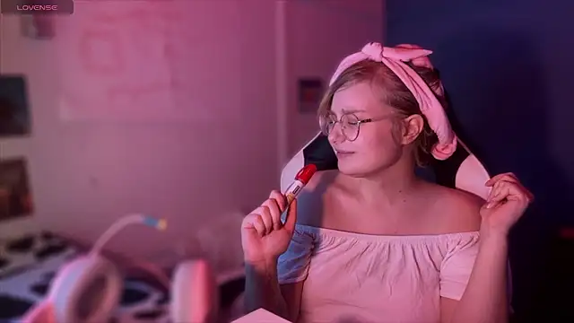 Snapshot of JacyWinslat chatting on March 10, 2025, 9:40 pm JacyWinslat online show from March 10, 2025, 9:40 pm