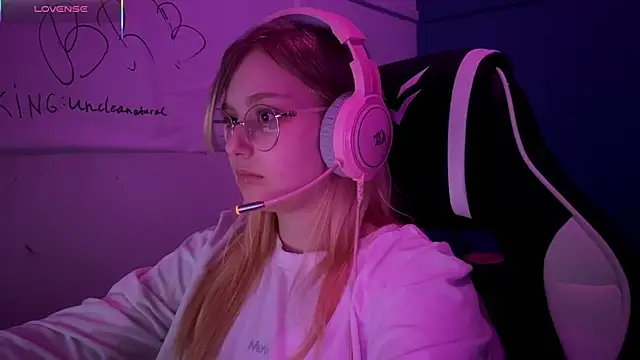 Snapshot of JacyWinslat chatting on March 18, 2025, 4:26 pm JacyWinslat online show from March 18, 2025, 4:26 pm