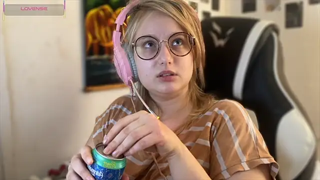 Snapshot of JacyWinslat chatting on September 12, 2025, 11:10 am JacyWinslat online show from September 12, 2025, 11:10 am