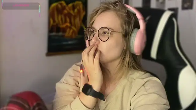 Snapshot of JacyWinslat chatting on September 14, 2025, 10:31 pm JacyWinslat online show from September 14, 2025, 10:31 pm