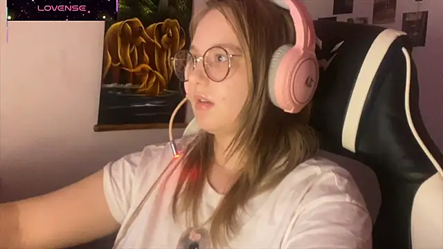 Snapshot of JacyWinslat chatting on October 2, 2025, 3:41 pm JacyWinslat online show from October 2, 2025, 3:41 pm